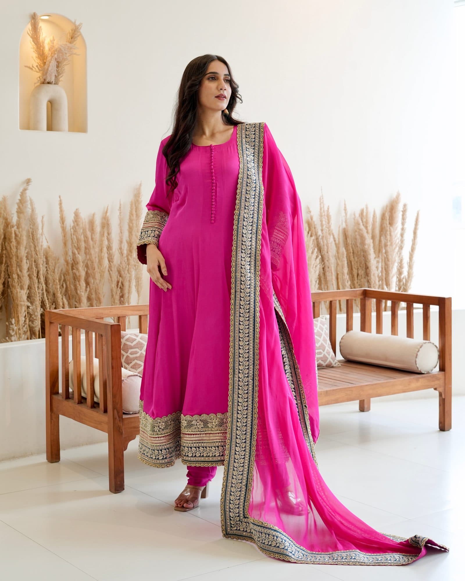 Gulabi Noor