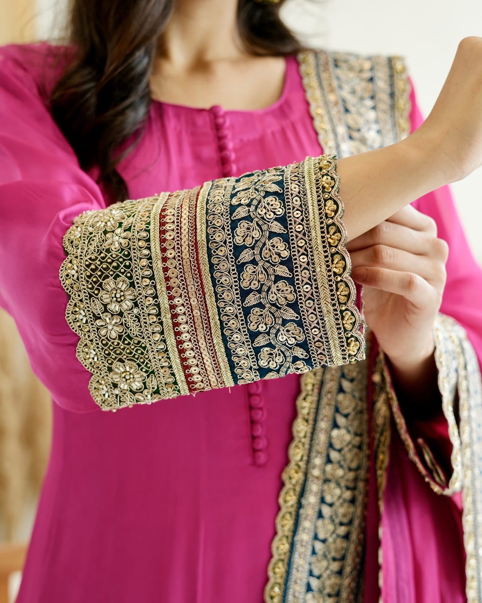 Gulabi Noor 2