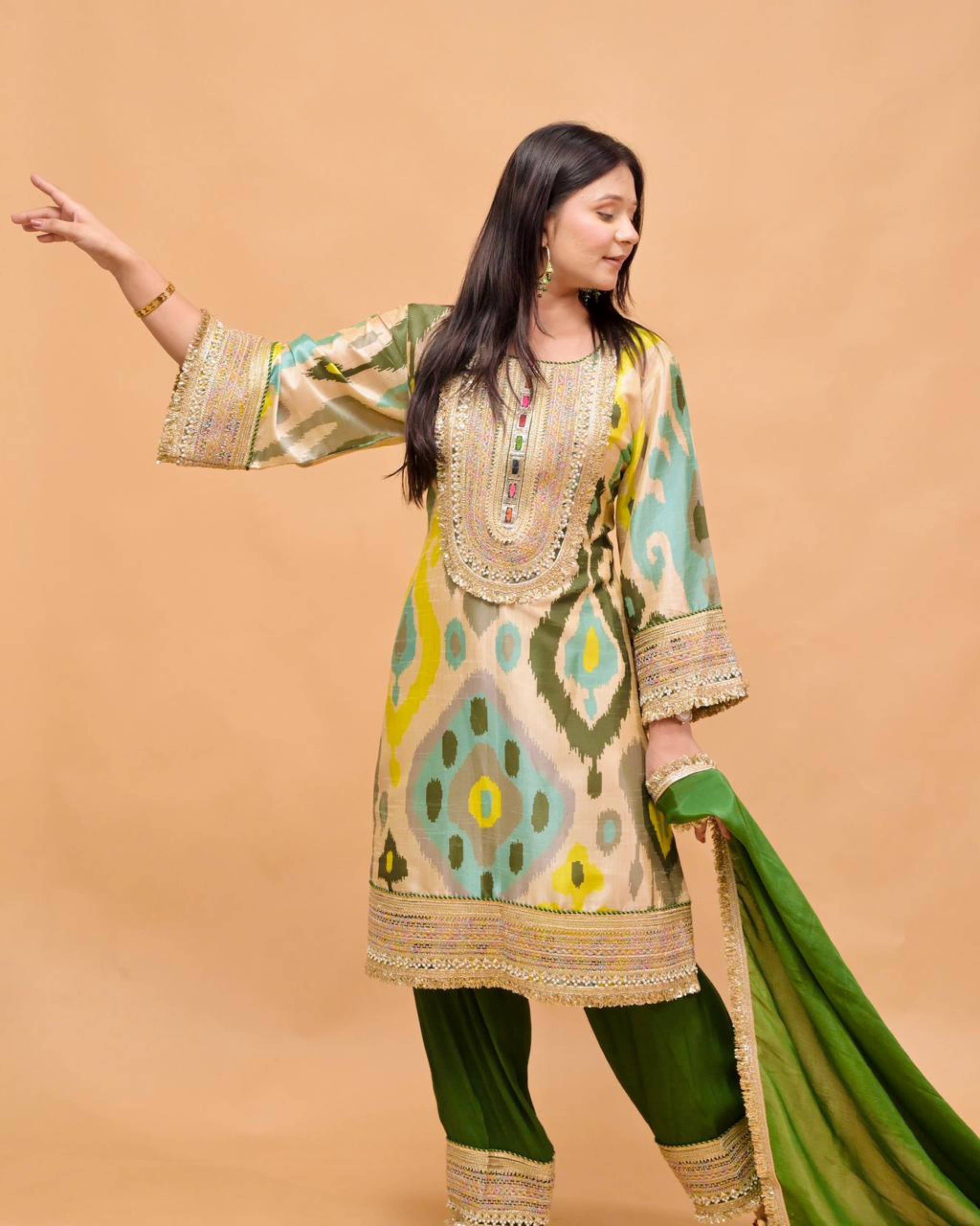 Vadi Emerald Set